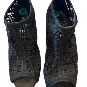 Madden Girl Black Cutout Peep-Toe Heels